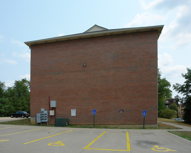 Day Garden Apartments in Cincinnati, OH - Building Photo - Building Photo