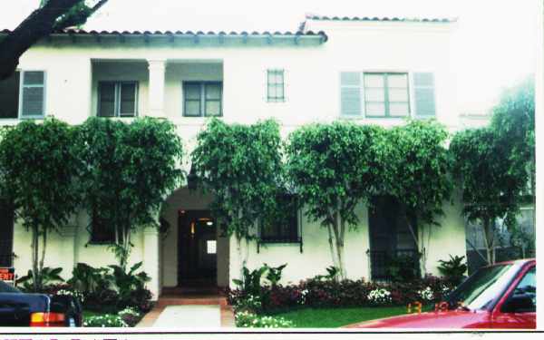 Reeves in Beverly Hills, CA - Building Photo - Building Photo