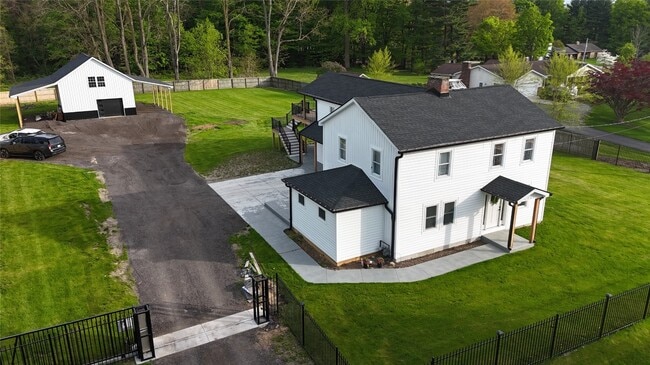 6615 E Lake Rd in Erie, PA - Building Photo - Building Photo