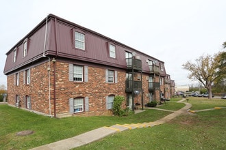 Summit Apartments in Winchester, KY - Building Photo - Building Photo