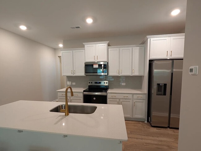 property at 7123 Reeves St