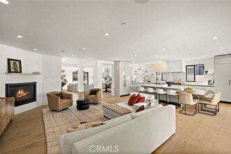 228 W Avenida Cordoba in San Clemente, CA - Building Photo - Building Photo