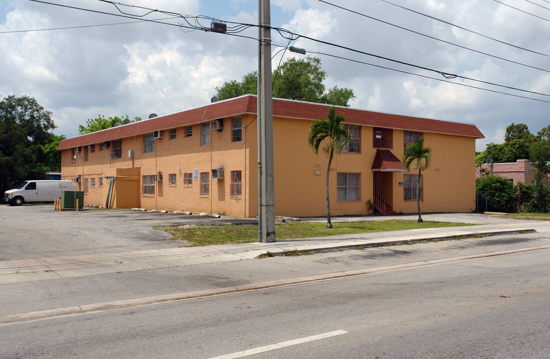 1150 NW 29th St in Miami, FL - Building Photo