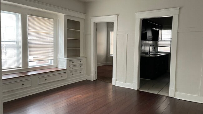 property at 1446 E 115th St