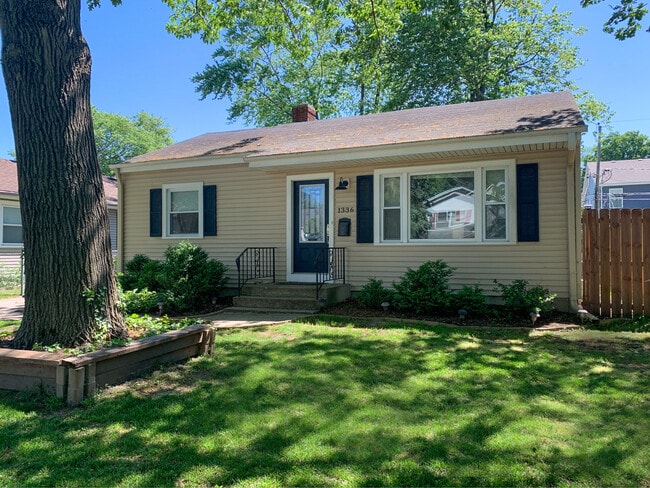 property at 1336 N Eagle St