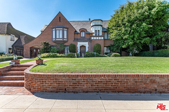 property at 165 N Las Palmas Ave