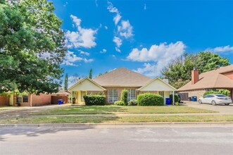 2709 Brittany Dr in Euless, TX - Building Photo - Building Photo