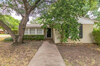 4109 Trail Lake Dr in Fort Worth, TX - Building Photo - Building Photo