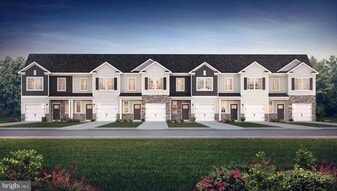 33 Nelsons Wy in Mount Holly, NJ - Building Photo
