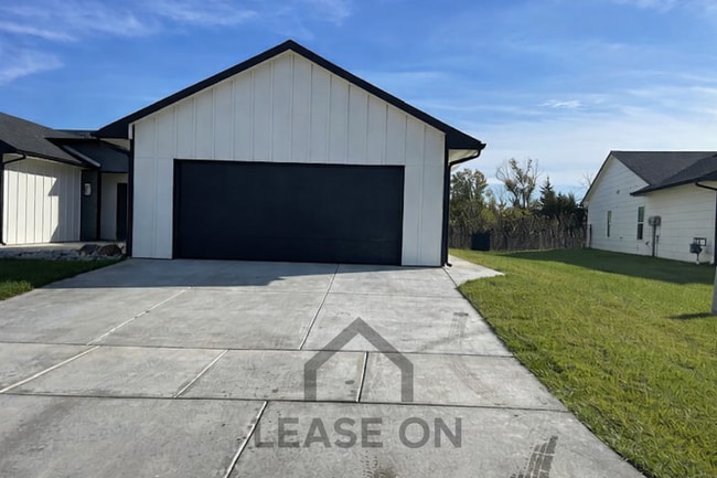 property at 1753-1755 S Hickory Creek Ct