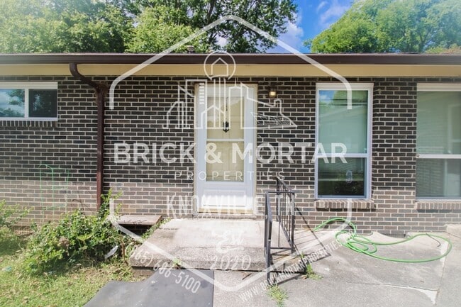 property at 511 S Cedar St
