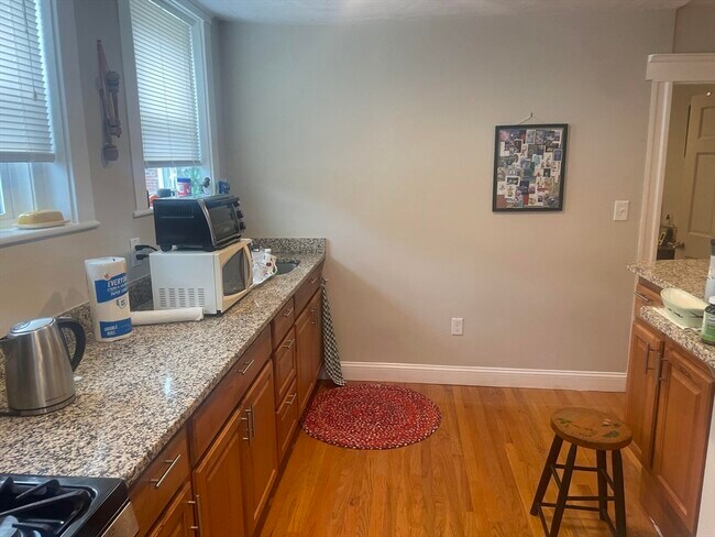 135 Massachusetts Ave in Arlington, MA - Building Photo - Building Photo