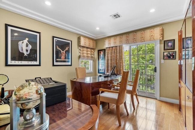 1617 N Orange Grove Ave in West Hollywood, CA - Foto de edificio - Building Photo