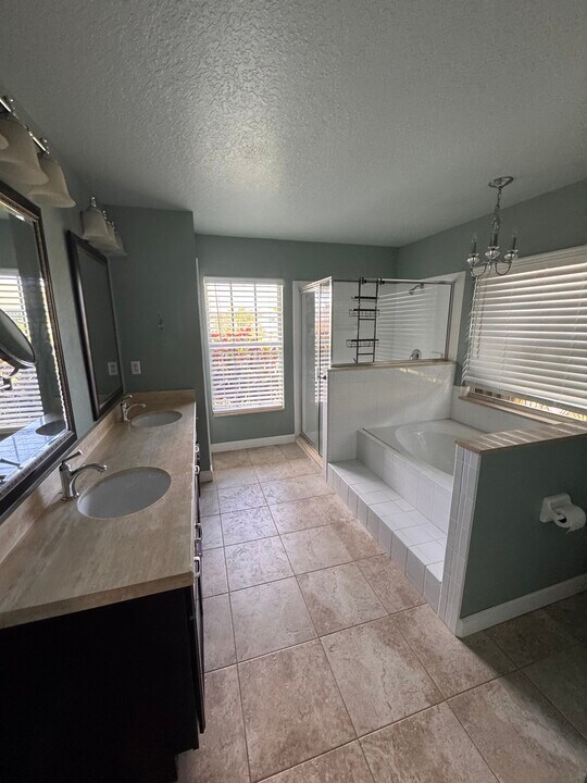 702 SW Haas Ave in Port St. Lucie, FL - Building Photo