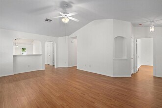 140 Steele in Kyle, TX - Building Photo - Building Photo