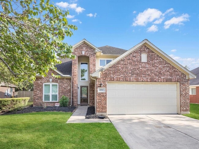 9707 Green Valley Ln