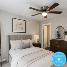 1041 W Barton St, Unit D in Greensboro, NC - Foto de edificio - Building Photo