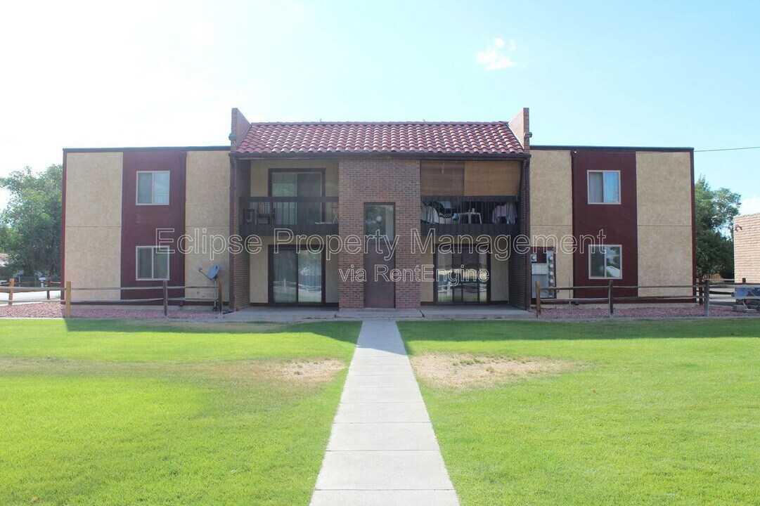 512 Bell Ct in Alamosa, CO - Foto de edificio