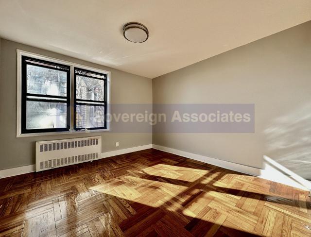 525-527-527 Riverdale Ave in Yonkers, NY - Building Photo