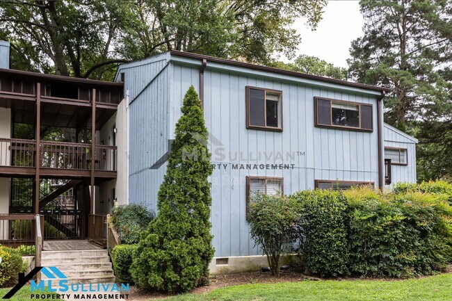 5036 Flint Ridge Pl in Raleigh, NC - Foto de edificio - Building Photo