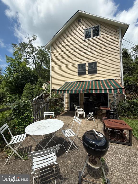 property at 86 Linvale Rd