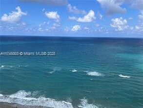 3140 S Ocean Dr, Unit # 2205 in Hallandale Beach, FL - Building Photo - Building Photo