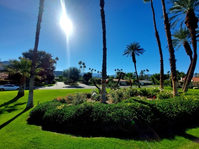 45885 Algonquin Cir in Indian Wells, CA - Building Photo - Building Photo