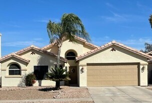 6739 W Alegria Dr in Tucson, AZ - Building Photo