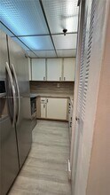 9688 Fontainebleau Blvd in Miami, FL - Building Photo - Building Photo
