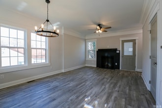 413 Cecil St in Durham, NC - Building Photo - Building Photo
