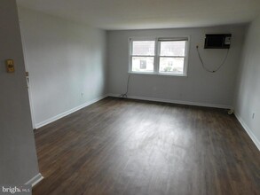 4735 Delbrook Rd in Mechanicsburg, PA - Building Photo - Building Photo