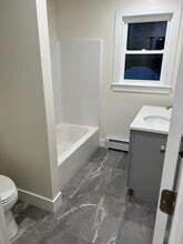 10 Klebart Ave, Unit 2 in Webster, MA - Building Photo - Building Photo