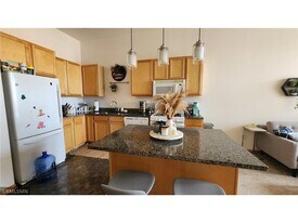 2650 University Ave W in St. Paul, MN - Building Photo