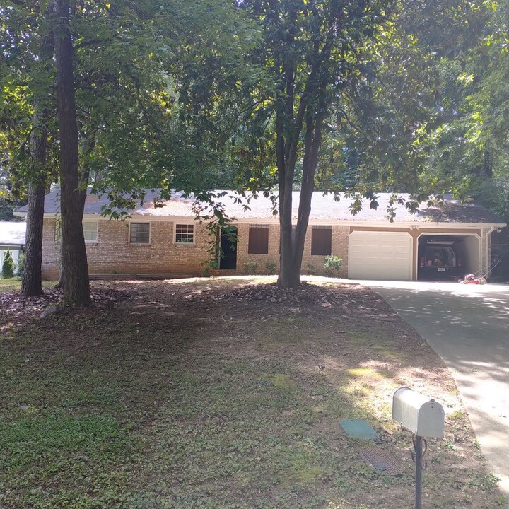 3625 Idle Creek Dr in Decatur, GA - Building Photo