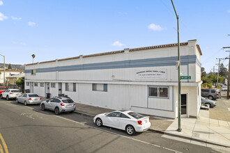 2802 38th Ave in Oakland, CA - Foto de edificio - Building Photo