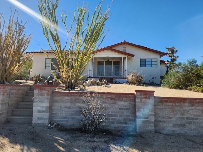 6608 Hillside Ave in Twentynine Palms, CA - Building Photo - Building Photo