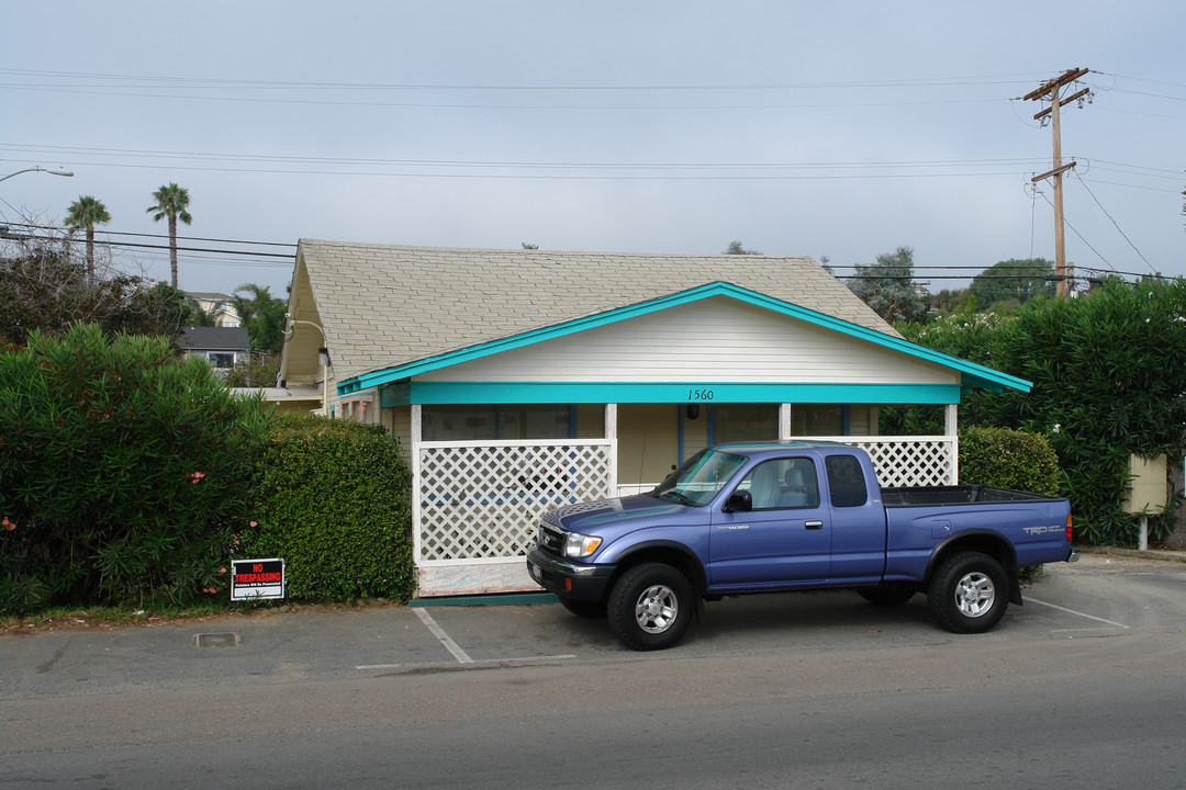 1560 N Coast Highway 101 in Encinitas, CA - Building Photo