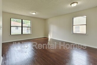 1038 Fuller Ln in Jacksonville, FL - Building Photo - Building Photo