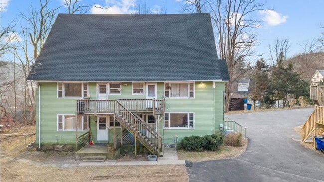 81-83-83 Torrington Ave, Unit 5