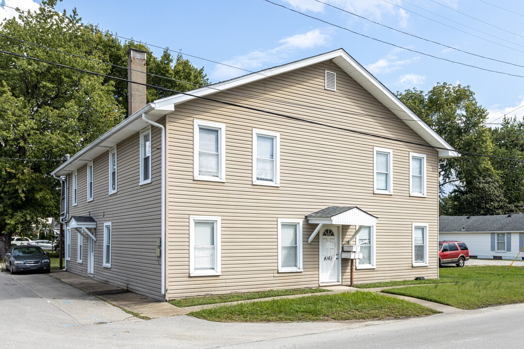 4161 Reservoir Ave in Louisville, KY - Foto de edificio