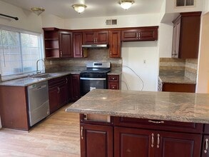 16026 Timberhill Ln in Cerritos, CA - Building Photo - Building Photo