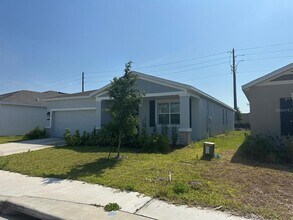2075 Punch Bowl Ave in Davenport, FL - Building Photo - Building Photo