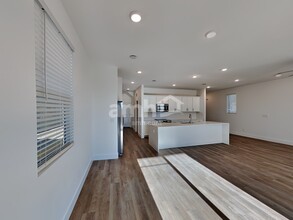 11158 Magallanes Street, Unit 09 in Las Vegas, NV - Building Photo - Building Photo