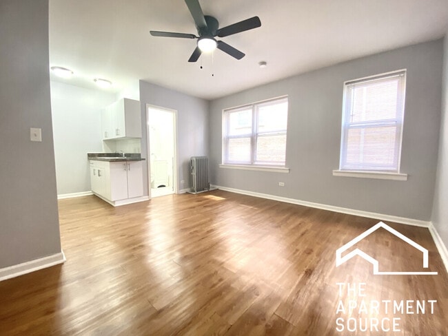 property at 4241 N Kenmore Ave