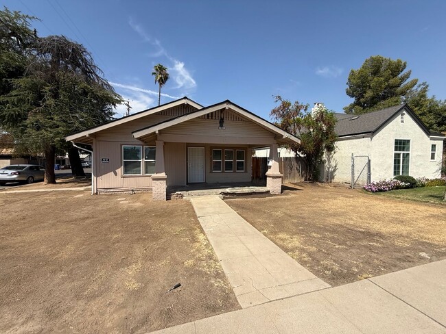 property at 2901 E Olive Ave