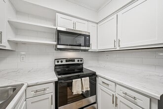 Raccoon Creek Apartments in Columbus, OH - Foto de edificio - Building Photo