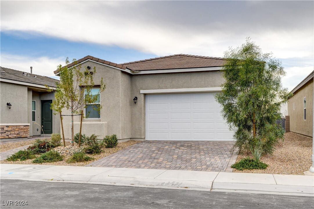 1917 Pondering Ave in North Las Vegas, NV - Building Photo