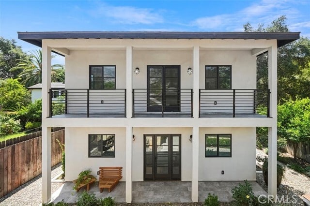 property at 720 W Altadena Dr