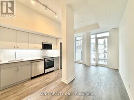 2 Manderley Dr in Toronto, ON - Building Photo