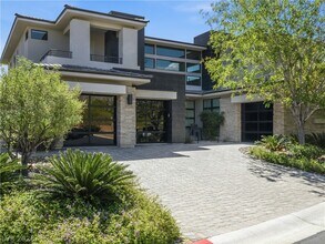 4222 Bronze Ridge St in Las Vegas, NV - Building Photo - Building Photo